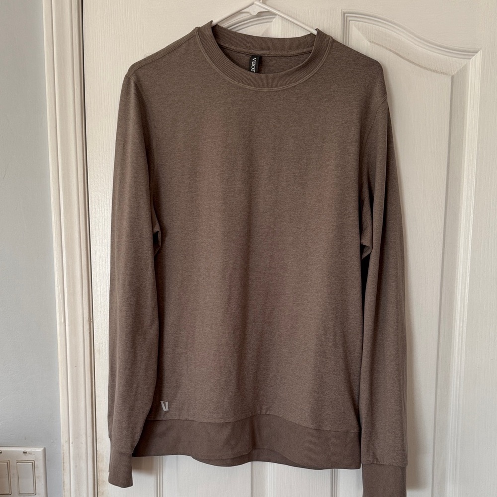 Vuori Men's Tan Crewneck Top